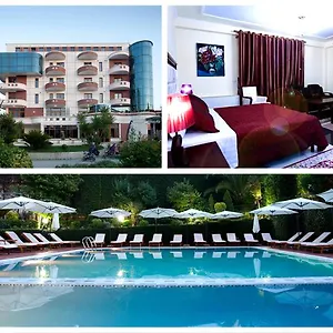 Orchidea **** Tirana