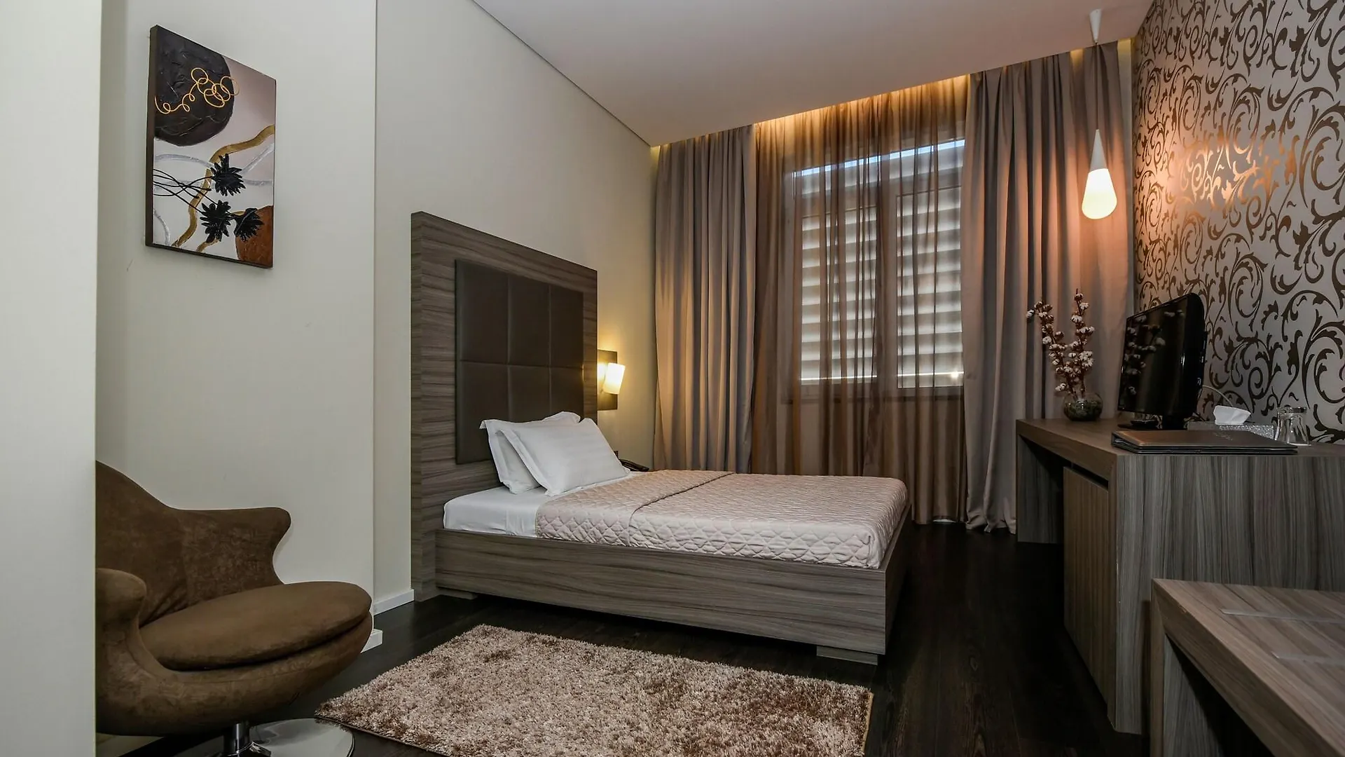 Sky Hotel Tirana